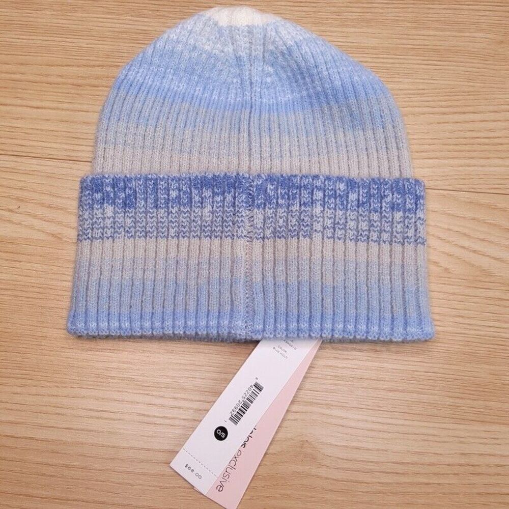 AQUA Hat Womens Blue Ombre Stripe Ribbed Beanie Cuff Stretch $68